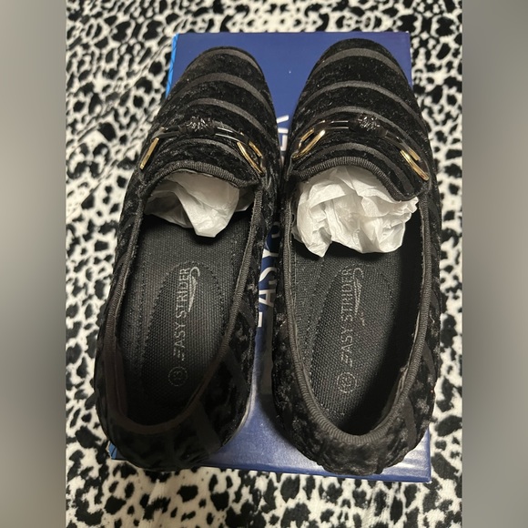 Easy strider little kid dress shoes. - Picture 4 of 5